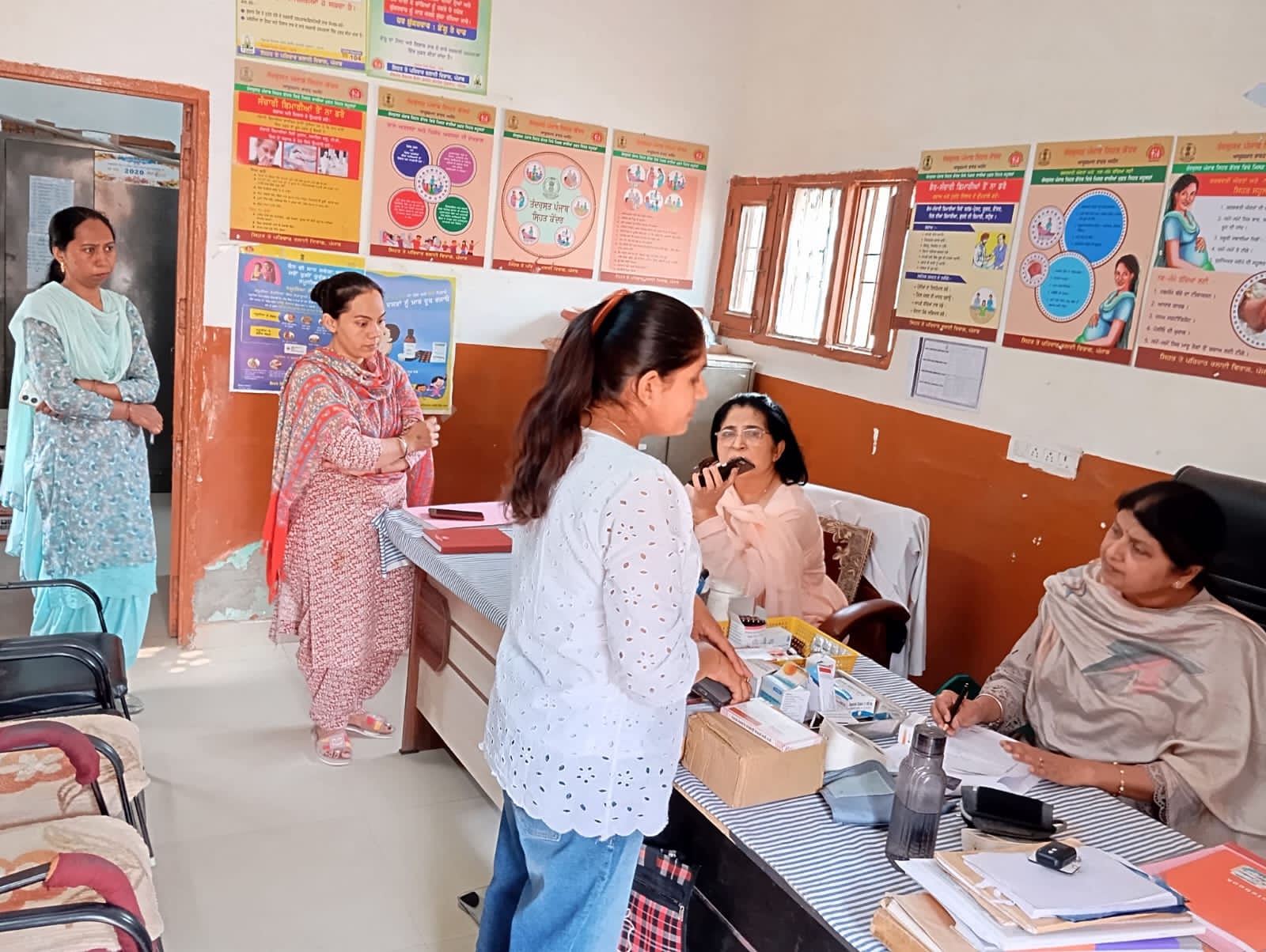 Senior health officials inspected various government hospitals.